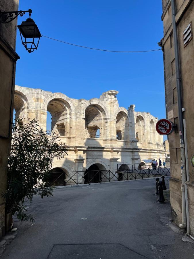 Duplex Avec Vue Sur Les Arenes Apartamento Arles Exterior foto